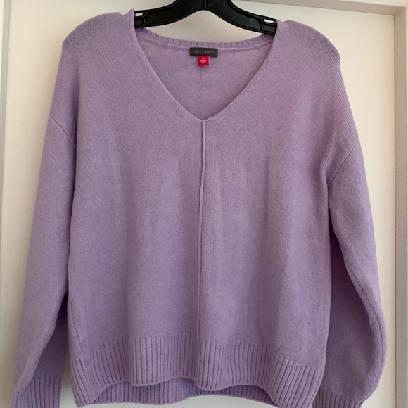 Vince Camuto lilac x-small sweater. Loose fitting, drop shoulder. New. - Picture 1 of 3
